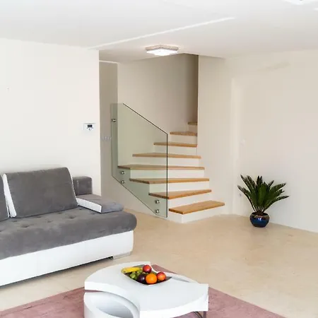Apartment Apartman De Luxe *